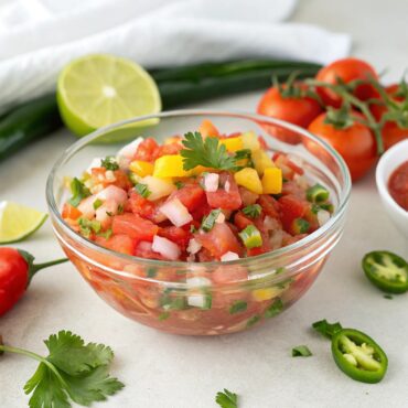 (The BEST) Fresh Tomato Salsa