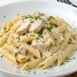 Instant Pot Chicken Alfredo Penne Pasta