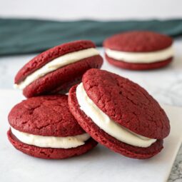 Red Velvet Whoopie Pie Sandwich Cookies