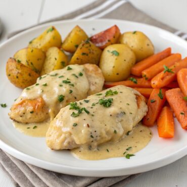 Instant Pot Ranch Chicken with Potatoes and Carrots
